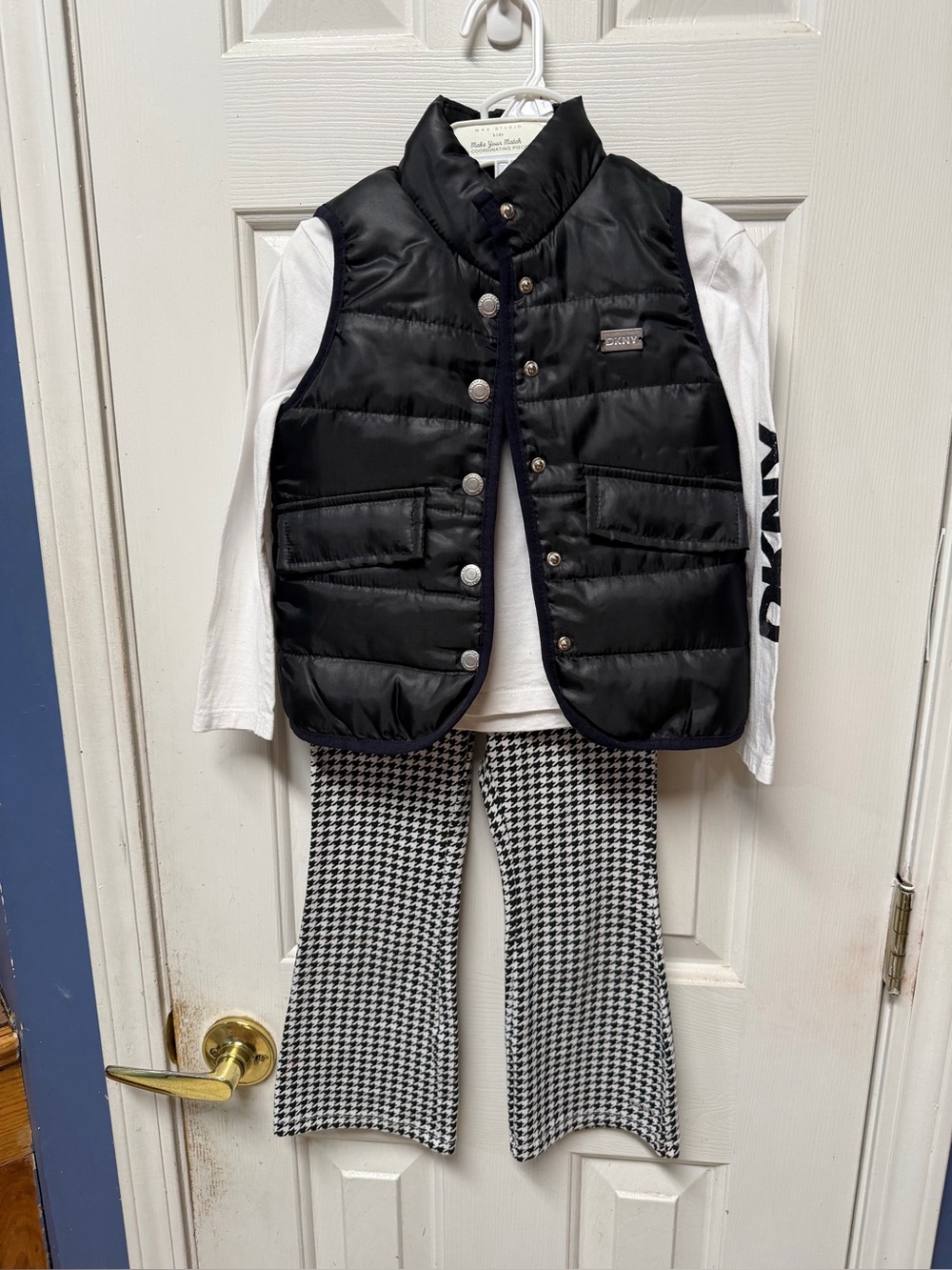 DKNY Girl’s Size 4 Faux Leather 3Pc Set 
black White Pants Shirt Vest